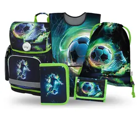 BAAGL SET 5 Ergo Futbal Hráč: aktovka, peračník, sáčok, zástera, peňaženka