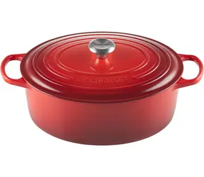Le Creuset Signature Oválny hrniec s pokrievkou 33 cm červená
