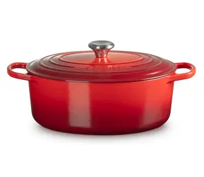 Le Creuset Signature Oválny hrniec s pokrievkou 31 cm červená