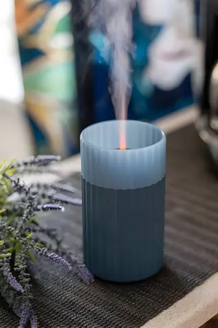 Airbi CANDLE modrá / Aróma difuzér / Efekt horiacej sviečky / Ultrazvukový / 100 ml