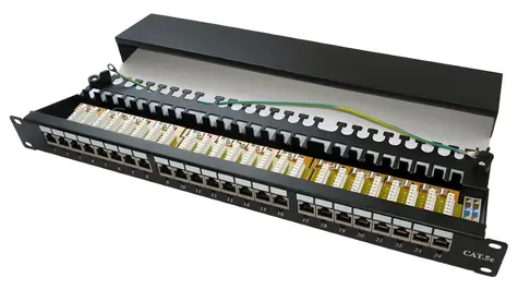 Xtendlan / Patch panel / 19" / 24 portov / tienený / Cat5e