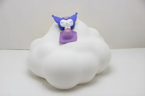 Bluesky Kuromi obláčik / Stolová lampa / dotykové ovládanie / USB-C / 3 stupne jasu