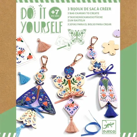 DJECO Kreatívna súprava Drevené prívesky Motýliky / 3 prívesky / FSC® drevo