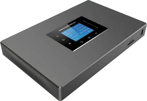 Grandstream UCM6301 / IP PBX ústredňa / 500 užívateľov / 75 hovorov / 1x FXO / 1x FXS / PoE