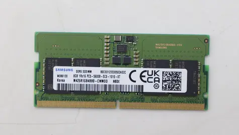 Lenovo 8GB DDR5 SODIMM / Pamäť RAM / Pre notebooky / 5600 MHz