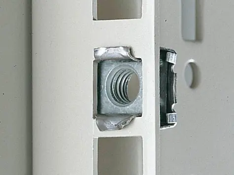 Rittal Klietka matica M5 strieborná / Klietka matica / 19" / hrúbka plechu 0,8-2 mm / s kontaktovaním / 50 ks