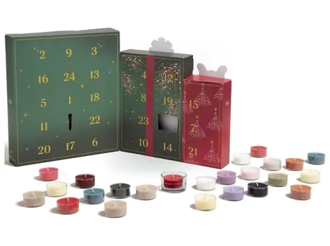 Yankee Candle Adventný kalendár / 24 čajových sviečok / sklenený svietnik / Vianočná darčeková sada 2026