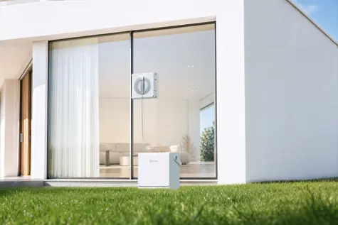 Ecovacs WINBOT W2S PRE OMNI biela / Robotický čistič okien / Auto Spray / SMART Path Planning / prenosná stanica