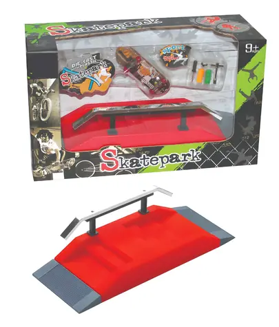 SPARKYS Fingerboard skatepark s kovovým zábradlím / Sada / od 9 rokov