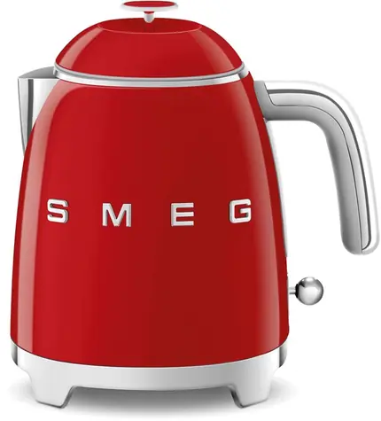 SMEG 50's Retro Style červená / Rýchlovarná kanvica mini / 0.8L / 1400W