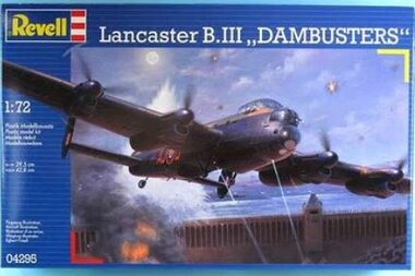 Revell Avro Lancaster 'Dambusters' / Plastikový model / 1:172 / Počet dielikov 224 / Obtiažnosť 5 / Odporúčaný vek: od 10 rokov