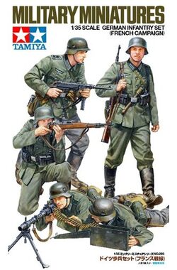 TAMIYA 35293 German Infantry Set (French Campaign) / mierka 1:35 / 5 figúrok