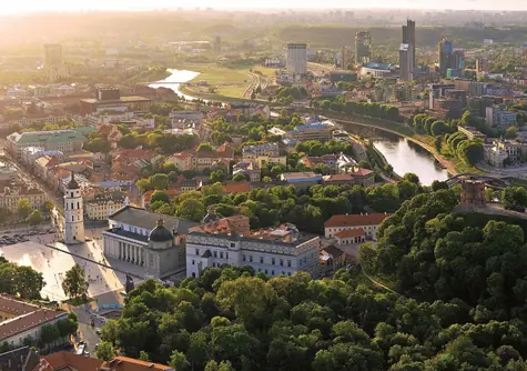 Trefl - Puzzle - Vilnius, Litva / 1000 dielikov / 68.3 x 48 cm / vek 12+