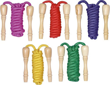 GOKI Švihadlo s lakovanými drevenými rukoväťami so skrutkou 240 cm 1 ks (mix) / od 4 rokov