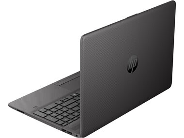 HP 250R G9 sivá / 15.6" FHD / Intel Core i3-1315U 1.2GHz / 8GB / 256GB SSD / Intel UHD / W11P