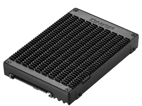 QNAP QDA-UMP4 adaptér / 1x M.2 2280 PCIe 4.0 NVMe SSD slot v 2.5" U.2 PCIe 4.0 NVMe SSD rámčeku
