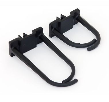 Triton plastový háčik veľký / štvorcový otvor 9x9 / čierny