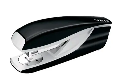 Leitz NeXXt Wow 5502 Stolová zošívačka čierna / 3 mm / až 30 listov / P3 24|6 & P3 26|6 