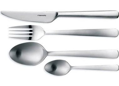 Fiskars Functional Form 1002958 Súprava príborov / nerezová oceľ / matové prevedenie / 16 ks