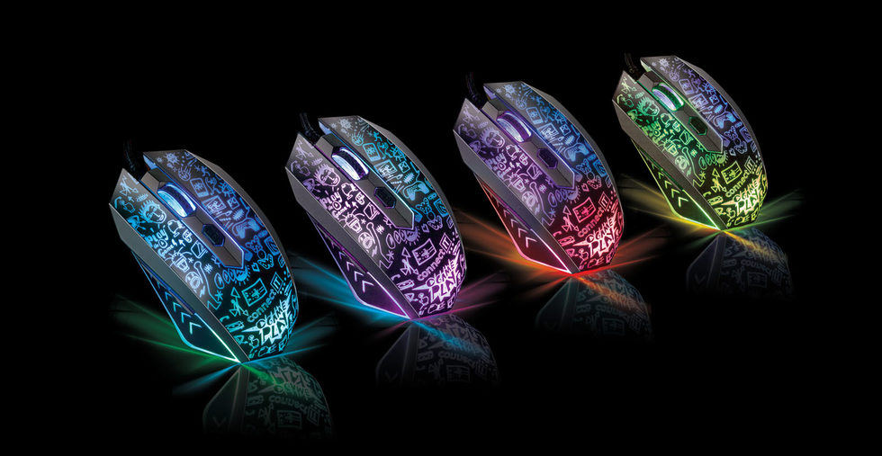 Herní myš DOODLE při hraní hraje všemi barvami